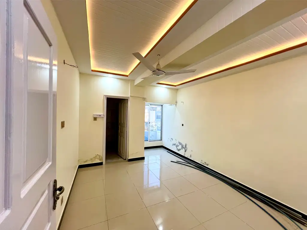 2-bedroom flat for sale in F-17 Islamabad – modern apartment with balcony
